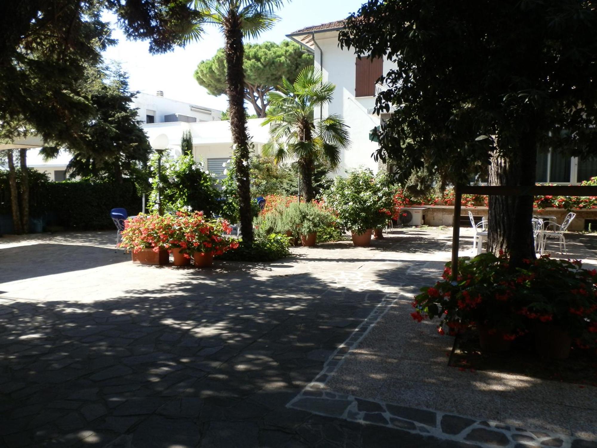בלריה-איגאה מרינה Hotel Nautic B&B מראה חיצוני תמונה