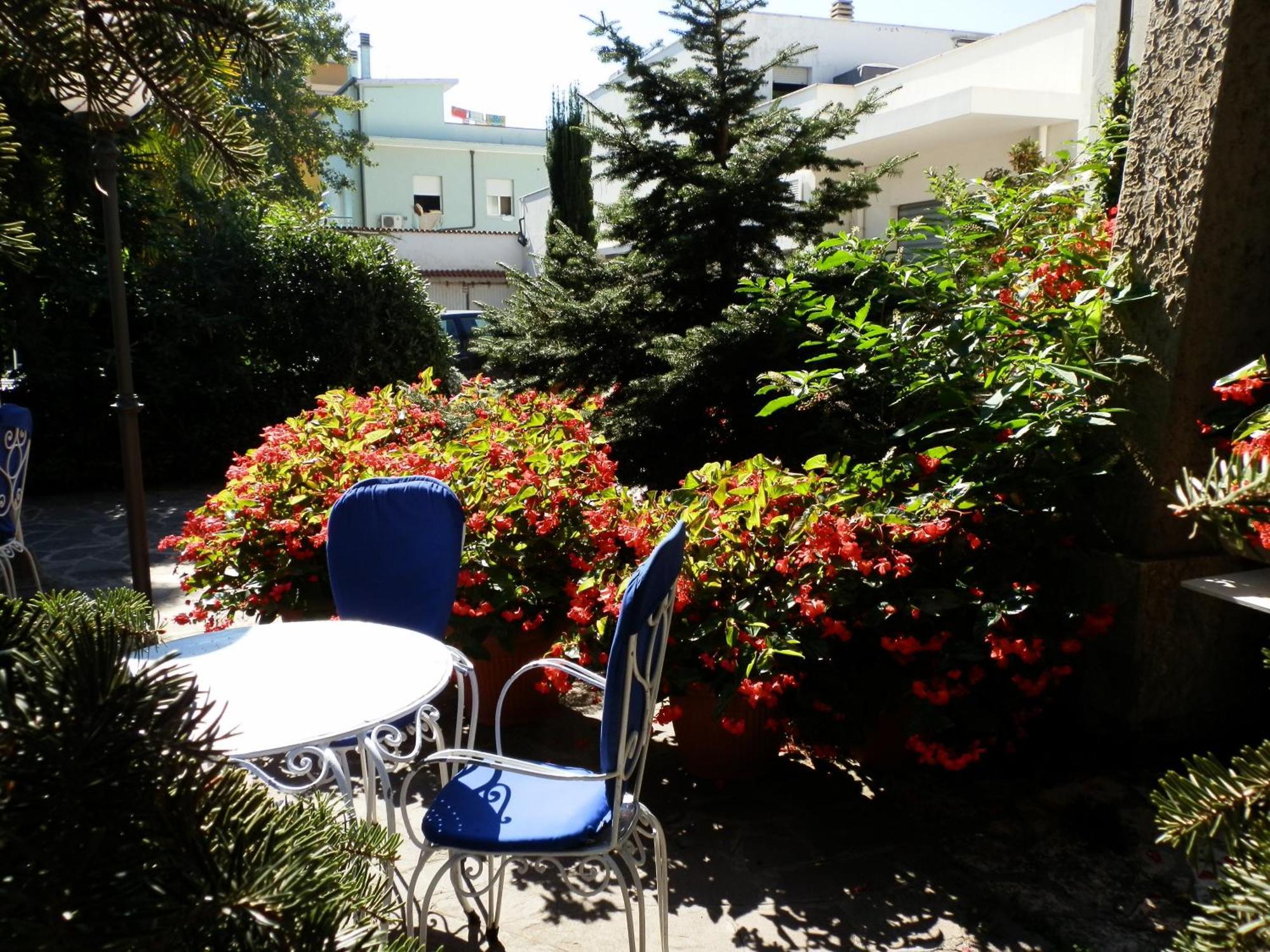 בלריה-איגאה מרינה Hotel Nautic B&B מראה חיצוני תמונה