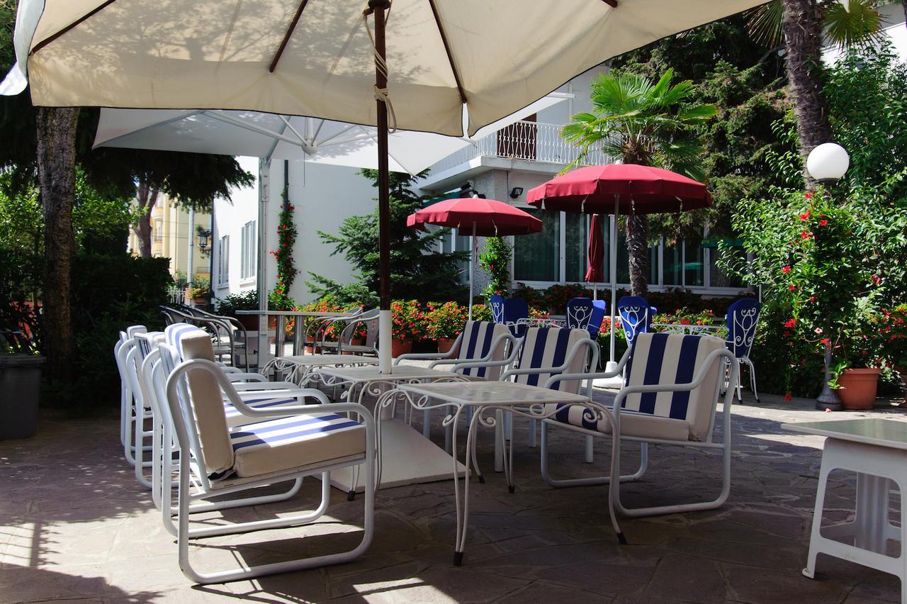 בלריה-איגאה מרינה Hotel Nautic B&B מראה חיצוני תמונה